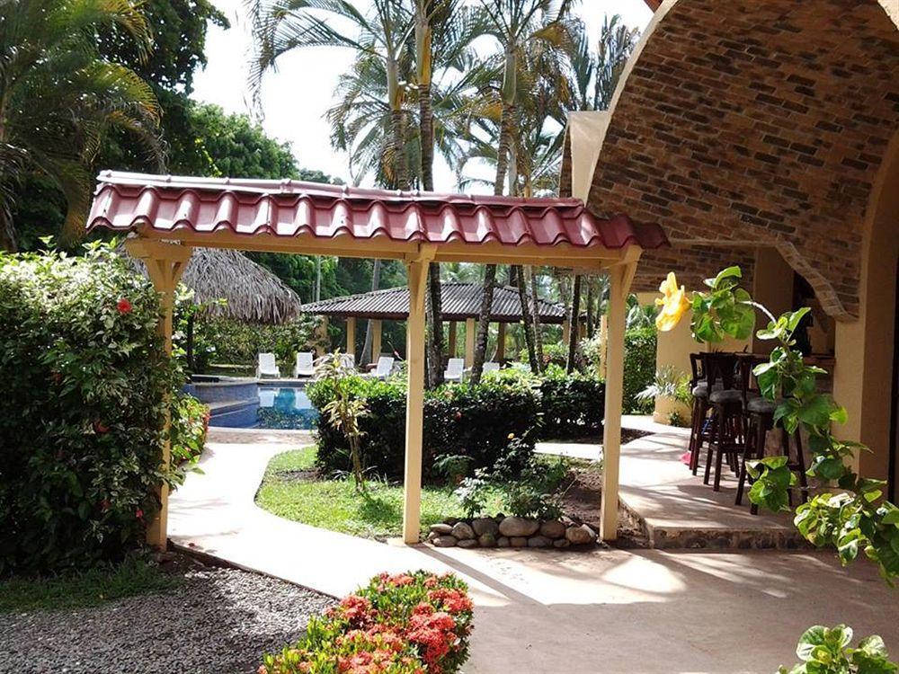 Delfin Beach Front Resort Esterillos Extérieur photo